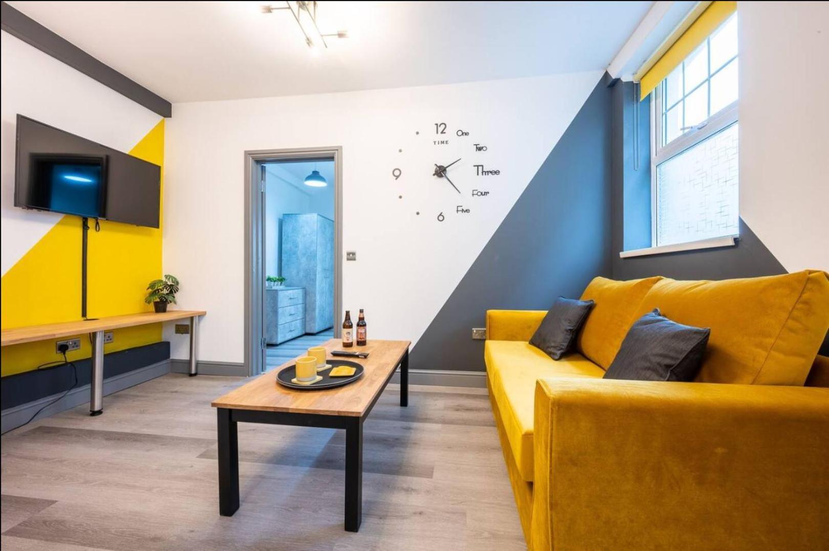 Stunning One Bedroom Apartments Near Shops & Central Cardiff Exterior photo