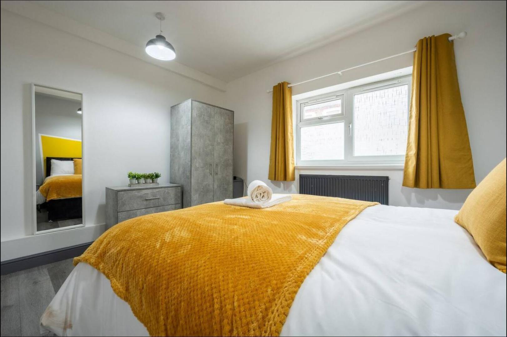 Stunning One Bedroom Apartments Near Shops & Central Cardiff Exterior photo